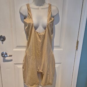 Dr Rey Women's Tan Shapewear Bodysuit size 2X